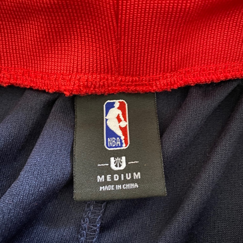 New Orleans Pelicans Zion Williamson shorts Unk - Picture 5 of 5